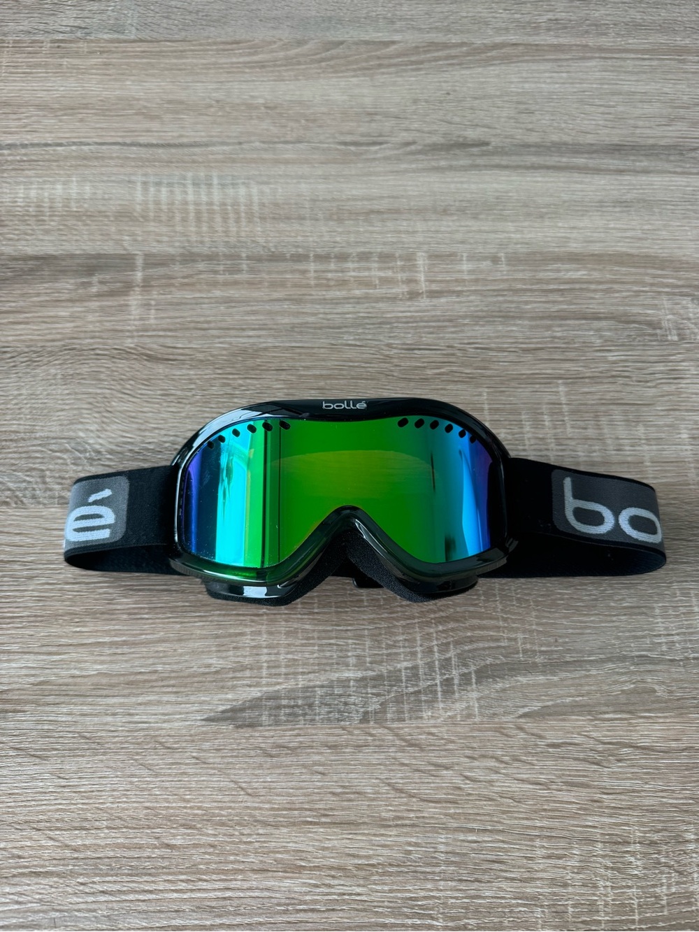 Bolle Kids Snow Ski Goggles Blue Green Lense Excellent condition